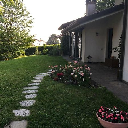 Elleboro Bed & Breakfast Carugo Екстериор снимка