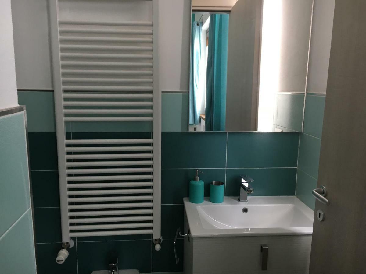 Elleboro Bed & Breakfast Carugo Екстериор снимка