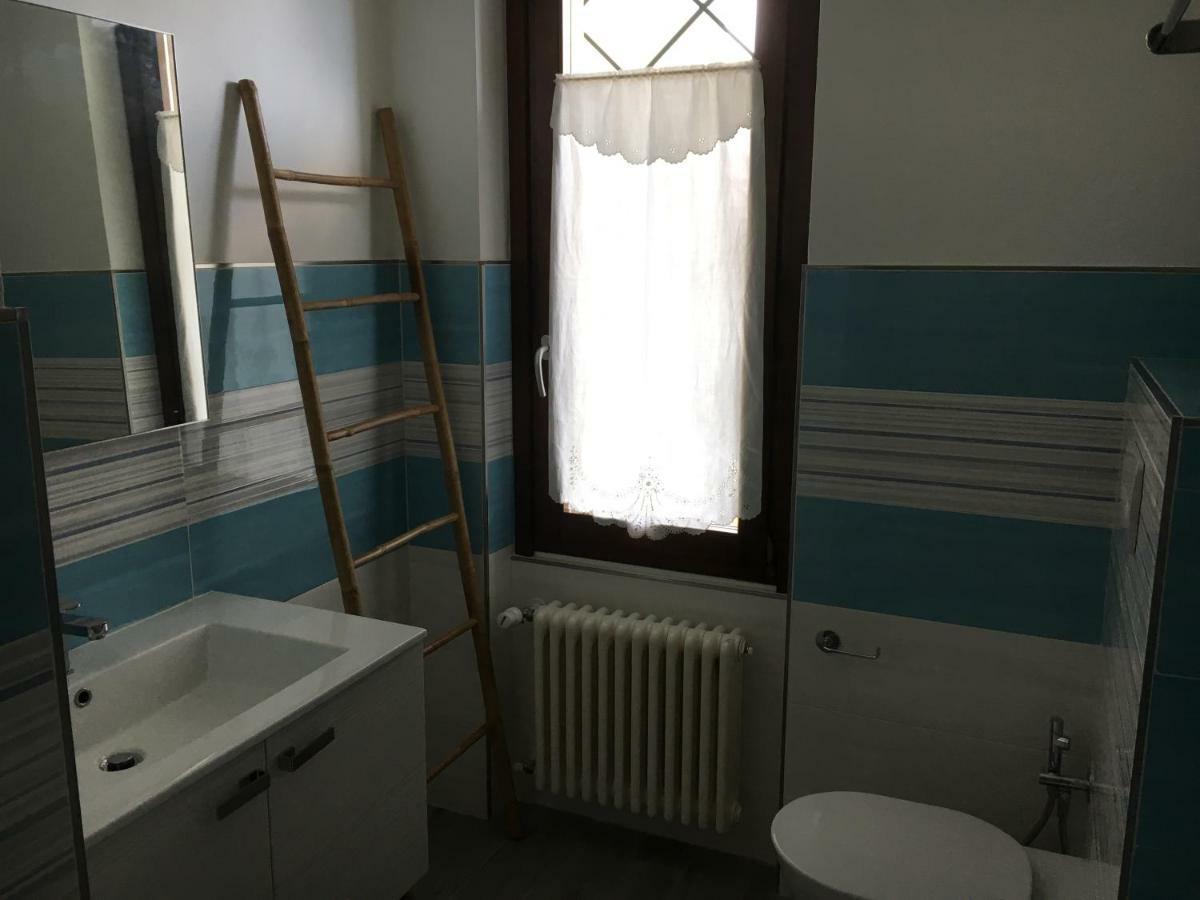 Elleboro Bed & Breakfast Carugo Екстериор снимка