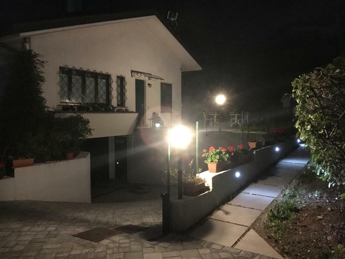 Elleboro Bed & Breakfast Carugo Екстериор снимка